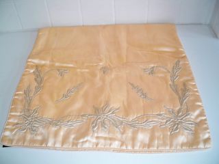 VIN ILA Hand Made Celanese Rayon Satin Applique Linen Cover Uncertain