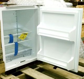 Sub Zero 24 Undercounter Panel Ready All Refrigerator   Right Hinge
