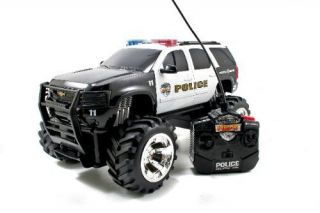 Jada Toys Heat Christmas Present Police SUV Radio Control R C Vehicle