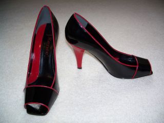 RENEE Womens Fantasy Black with Red Piping Patent Shoes Pumps Size 8