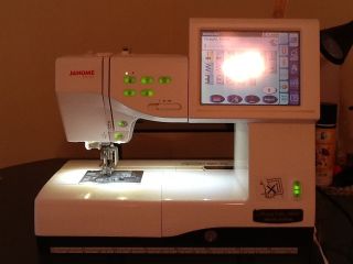 Janome Memory Craft 11000SE Sewing Quilting Embroidery Machine