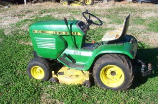 John Deere 214 Lawn Tractor Mower