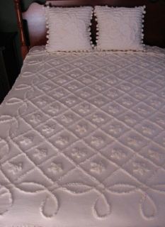 Mary Janes Home Chenille Bedspread 2 Pillows Pom Poms Cotton Cottage