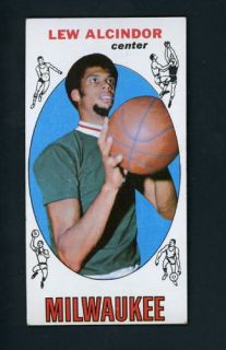 1969 Topps Basketball 25 Rookie Lew Alcindor Bucks