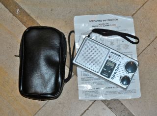 Vintage Lifelong Model 845 AM FM LCD Alarm Clock Radio with Travel