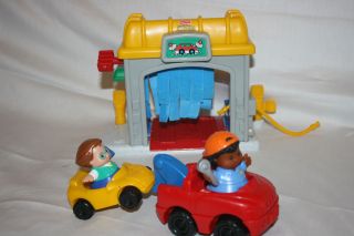 Fisher Price Little People Lot Car Wash Tow Truck Car People