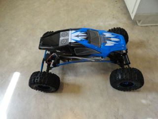 Modified Exceed Mad Torque Rock Crawler 4WD and 4WS Blue