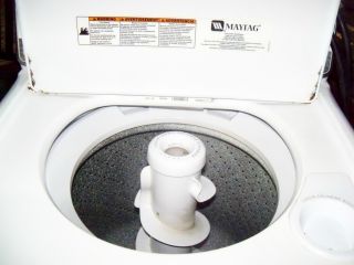 Maytag washing machine 3 2 cubic ft Capacity Only 4 years oldMod