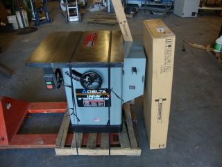 10 TABLE SAW 5 HP 3 PH 34 806 BRAND NEW 52 BIESMEYER FENCE VERY CLEAN