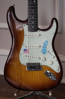 Fender American Deluxe Stratocaster 2005 New Old Stock