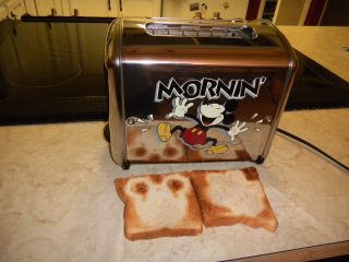 Disney Mickey Mouse Toaster Musical Mornin