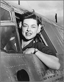 Photo WASP Liz Gardner Smiles From Her B 26 Marauder