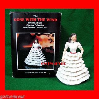 SCARLETT OHARA Figurine in WHITE RUFFLES Dress GONE WITH THE WIND