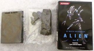 ALIENS  ARMORED PERSONNEL CARRIER (APC) PLASTIC MODEL MADE BY KONAMI