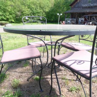 Vintage wrought iron out door dinning set 4 Chairs & Table