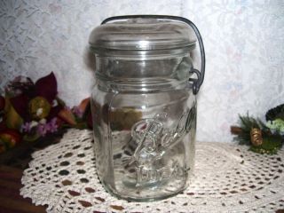 BALL CANNING JAR WITH WIRE CLAMP GLASS LID PINT SIZE