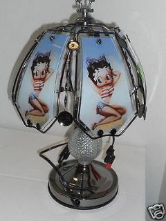 NEW BETTY BOOP 16 6 Glass Panels Touch Me Lamp NWT 