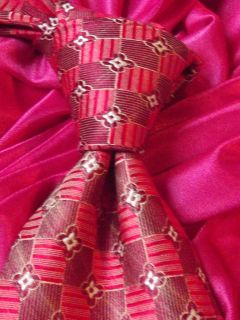 JOHN HARMER TIE, SILK , MADE IN ENGLAND, BLOOD /RED WINE / GOLD