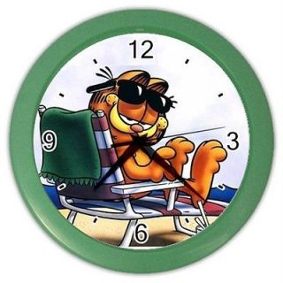 Garfield Sitting on the Beach Green Frame Plastic Cover 10 Round Wall