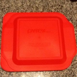 Pyrex 8 Square Plastic Lid   Red