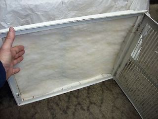 Air filter pads and 1 Wire grid for filters in wall or ceiling grills