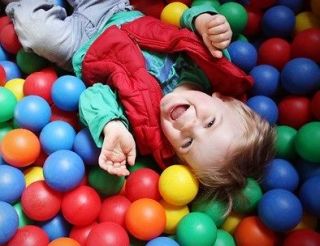 Indoor Childrens Playground Fun Zone BUSINESS PLAN + MARKETING PLAN