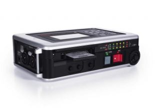 Fostex FR 2LE Compact Flash Field Recorder