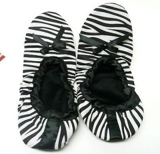 New womens M L zebra print travel slippers Avenue in pouch size 6.5 7