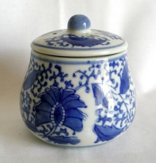 PORCELAIN Asian Motif CANDLE HOLDER with LID   #01