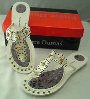 Sandals with traction tread by Pierre Dumas Hayden 