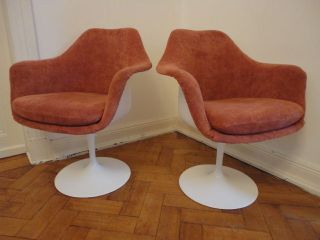 Eero Saarinen Armchair (1 of 2) Knoll International Tulip Chair 