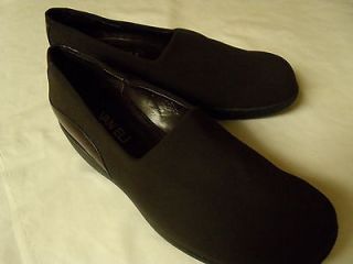 VAN ELI Womens Brown Closed Toe Heel Slip On Nylon Shoes Sz 7.5 M