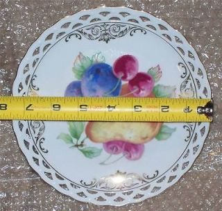 Marktleuthen 37 Bavaria Reticulated Fruit Decorated Plate Gold Trim