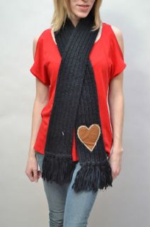 URBAN OUTFITTERS BLACK HEART KNIT FRINGE SCARF Hipster Valentines Day