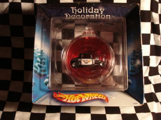 Coupe 1 64 die cast in Christmas tree ornanent Mattel Hot Wheels