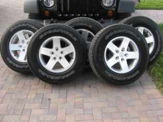 Jeep Wheels and Tires 17 Wrangler Goodyear Like New TPMS Sensors