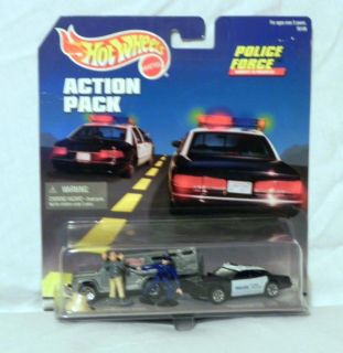 Hot Wheels Action Pack 1997 Police Force w Armored Car Dodge Police