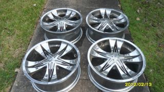 22 INCH ROZZI BRAND CHROME RIMS WITH CENTER CAP INCLUDED UNIVERSAL LUG