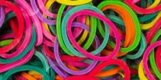 Mini Rubber Bands 1000/pkg W/36 Clips  Multicolor