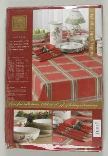 Lenox China Holiday Gatherings Holiday Berry 52 x 70 Oblong Tablecloth, Fine C