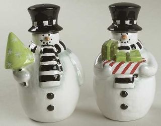 Holiday Snowman Figurine Salt and Pepper Set, Fine China Dinnerware   Snowman,Pr