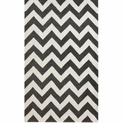 Nuloom Handmade Indoor / Outdoor Zig Zag Chevron Rug (6 X 9) (IvoryPattern AbstractTip We recommend the use of a non skid pad to keep the rug in place on smooth surfaces.All rug sizes are approximate. Due to the difference of monitor colors, some rug co