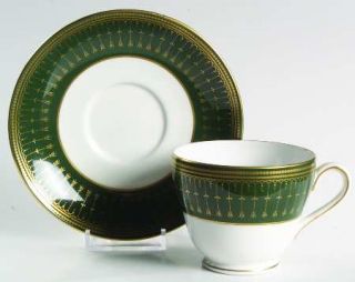 Spode Royal Windsor Footed Cup & Saucer Set, Fine China Dinnerware   Gold Line/D