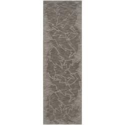 Hand crafted Grey Floral Embossed Wool Rug (26 X 8)