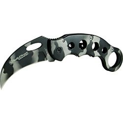 Smith and Wesson Ck32c Extreme Ops Karambit Camo Knife With Hawk Bill Blade (Karambit Urban CamoOverall dimensions 8 inchesBlade length 3 inches Weight 4.7 ouncesBlade type Hawk bill bladePocket clipModel CK32CBefore purchasing this product, please f
