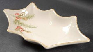 Pfaltzgraff Garland Spruce Leaf Bowl, Fine China Dinnerware   Poinsettia,Berry&P