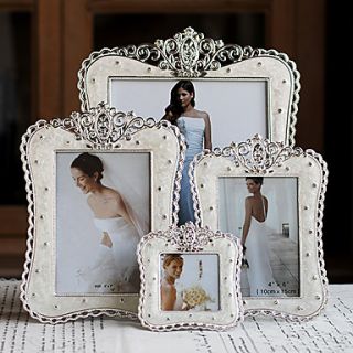 Retro Style Floral Metal Polyresin Picture Frame