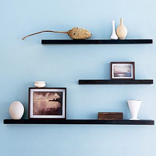 Fashion Creative Line shaped Wall Mounted Domestic Storaging Shelf