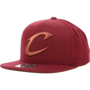 Cleveland Cavaliers Mitchell and Ness NBA TC Metallic Fitted Cap